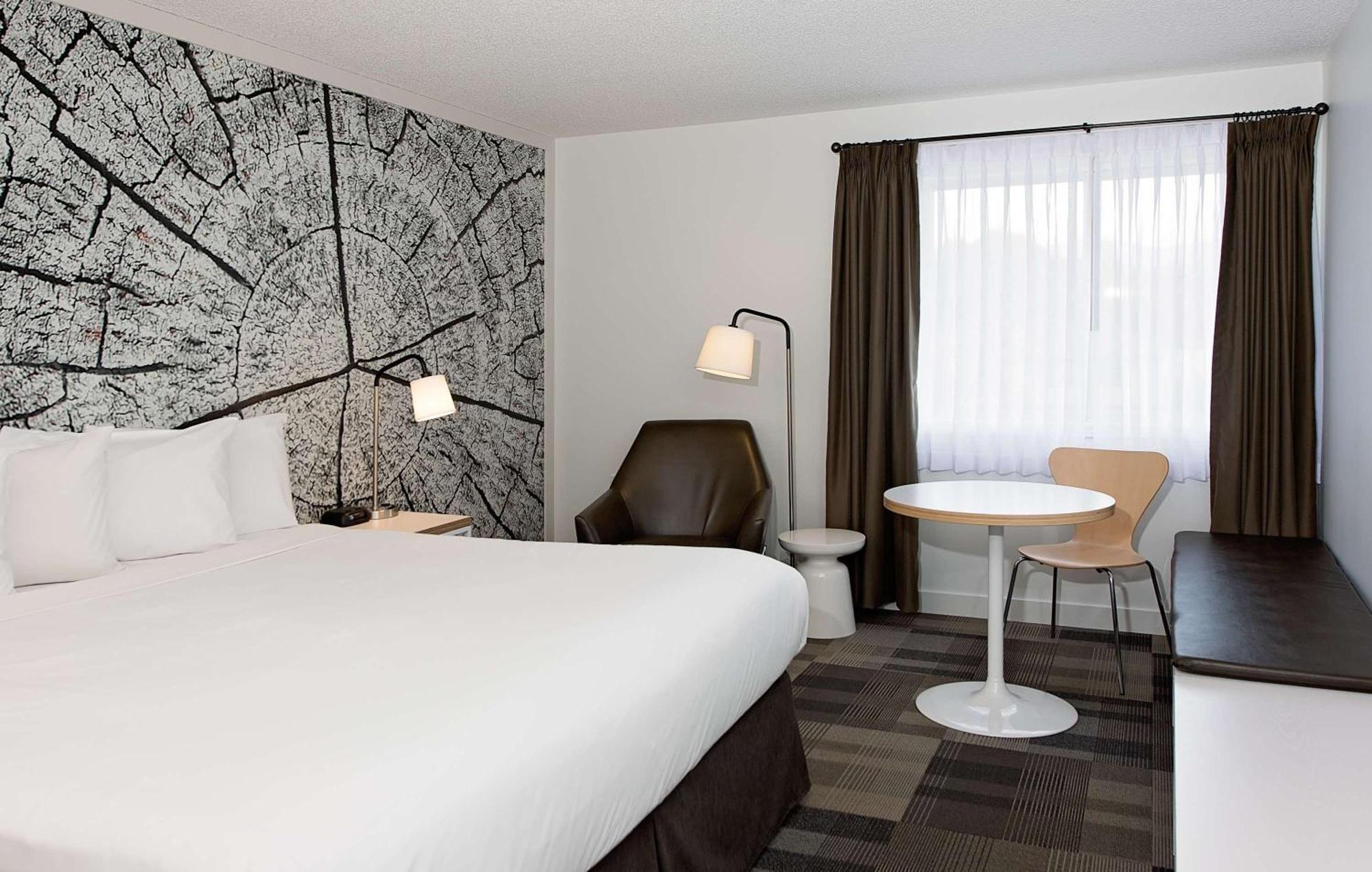 Coast Canmore Hotel & Conference Centre Esterno foto